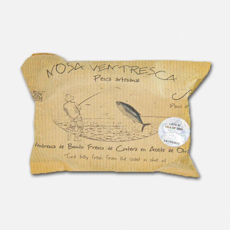 104 Paquete de pescado seco "Kosa Ventresca", con ilustraciones de un pez y detalles sobre su origen y calidad. Ideal para preparar platos tradicionales.