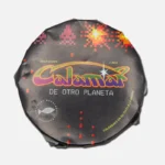 Imagen de un producto llamado "CalamaX de otro planeta", que presenta un diseño colorido y festivo, ideal para celebraciones.